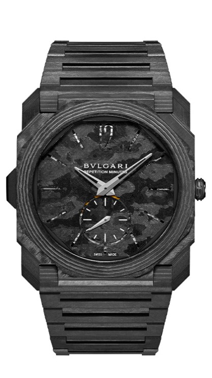 Octo Finissimo in carbon, 43mm diameter, extra-thin manual-winding movement, minute repeater, small seconds, carbon bracelet. 50-piece limited edition. CHF 202,000 © Bulgari