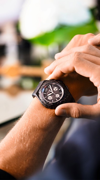 Girard-Perregaux Laureato Absolute Chronograph 8tech © Joy Corthésy 
