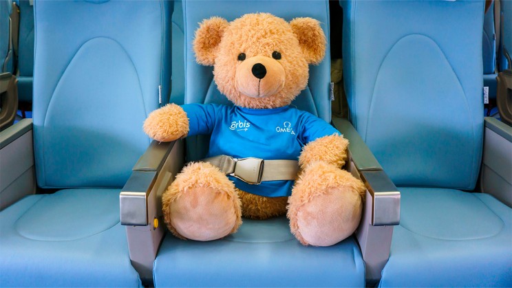 Teddy bears provided to young patients treated in the Flying Eye Hospital © Omega