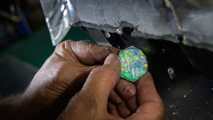 Tourbillon Skelet Sapphire Opal © Jaquet Droz