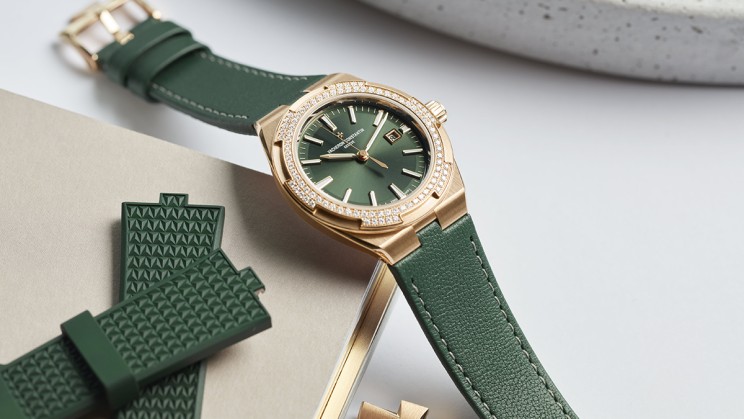 Overseas self-winding © Vacheron Constantin