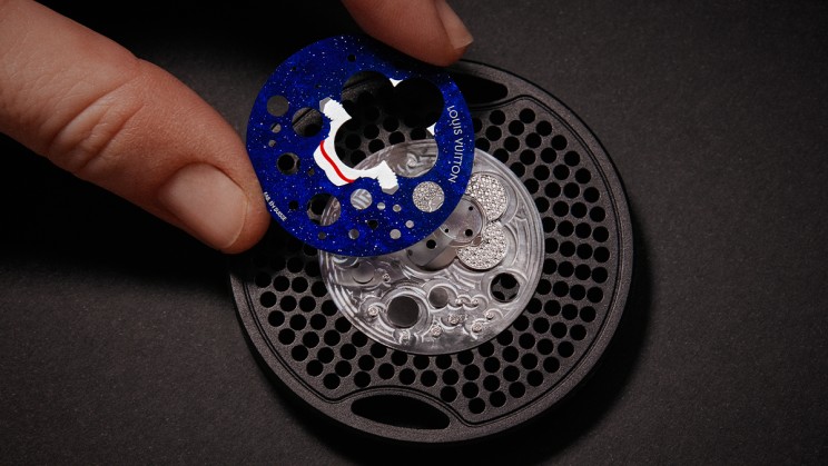Louis Vuitton Tambour Slim Vivienne Jumping hours Astronaut © Louis Vuitton