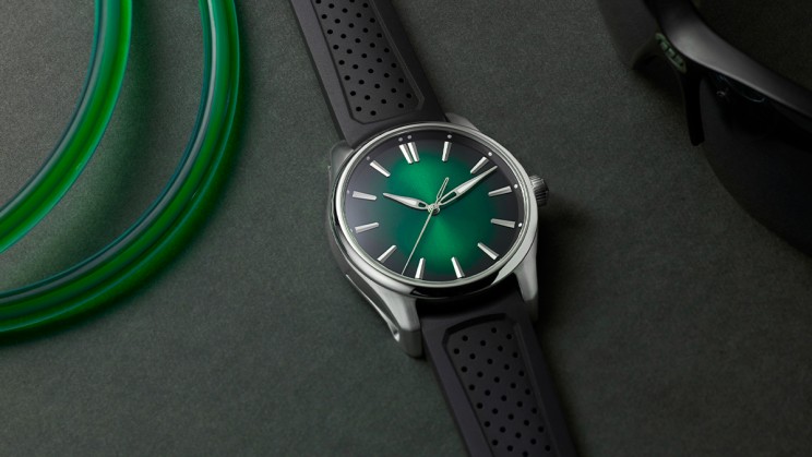 Pioneer Centre Seconds Cosmic Green © H. Moser & Cie