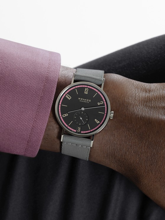 Tangente 38 Datum Tiefseegraut © NOMOSGlashuette