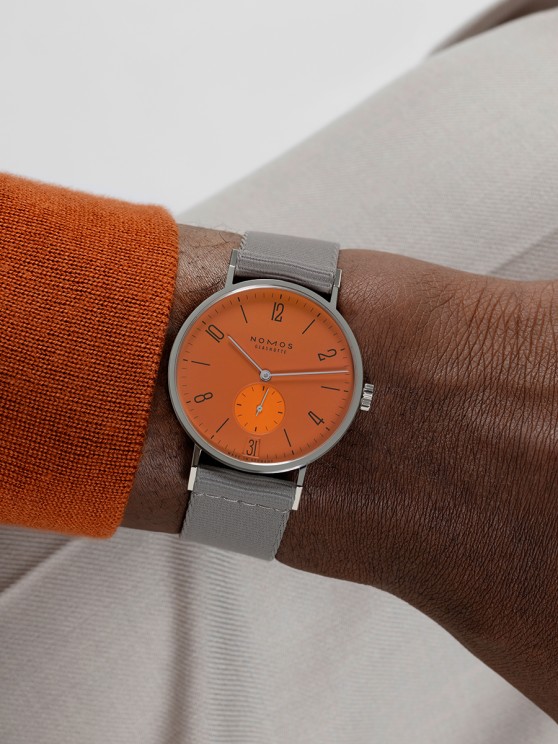 Tangente 38 Datum Poporange © NOMOSGlashuette