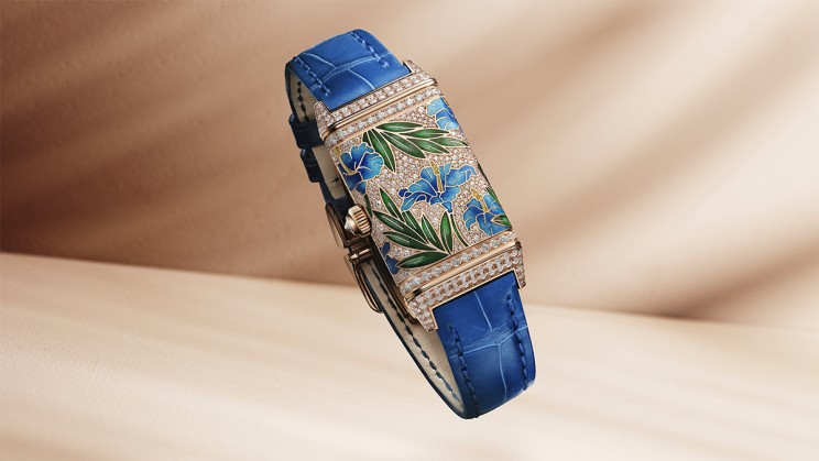 Reverso One ‘Precious Flowers’ Hibiscus Diamonds © Jaeger LeCoultre