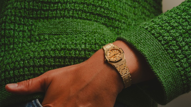 Audemars Piguet Royal Oak Mini Frosted Gold Quartz © Joy Corthesy / WorldTempus