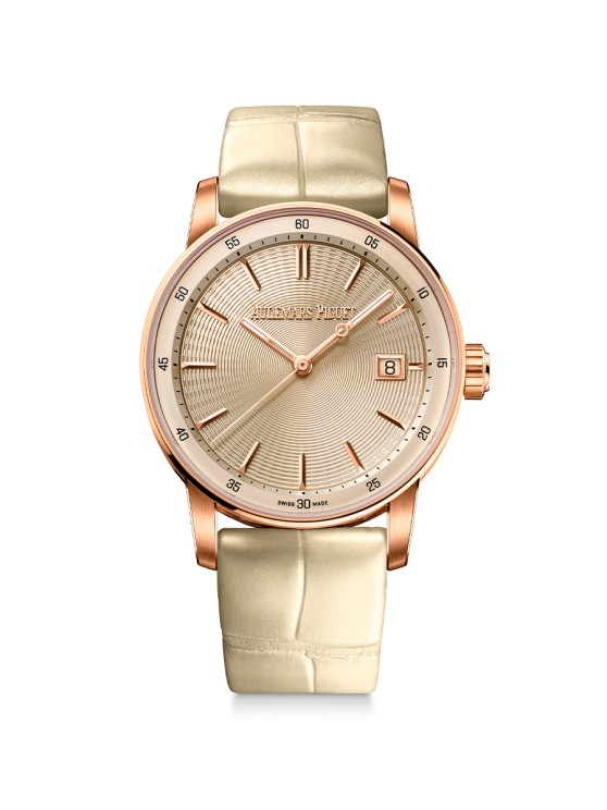 Code 11.59 en or rose, 38 mm de diamètre, mouvement automatique avec date par guichet, bracelet en cuir © Audemars Piguet
