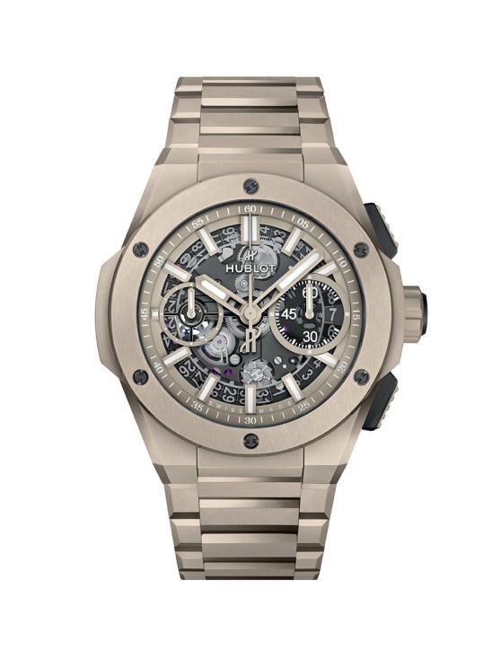 Big Bang Integrated en céramique, 42mm de diamètre, mouvement chronographe automatique avec date par guichet, bracelet en céramique. Série limitée&nbsp;à 250 exemplaires © Hublot