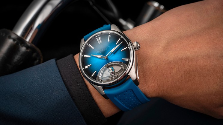 Pioneer Retrograde Seconds © H. Moser & Cie. 