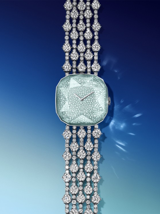 Montre Carat 128 High Jewelry dans sa version aigue-marine © Tiffany & Co.