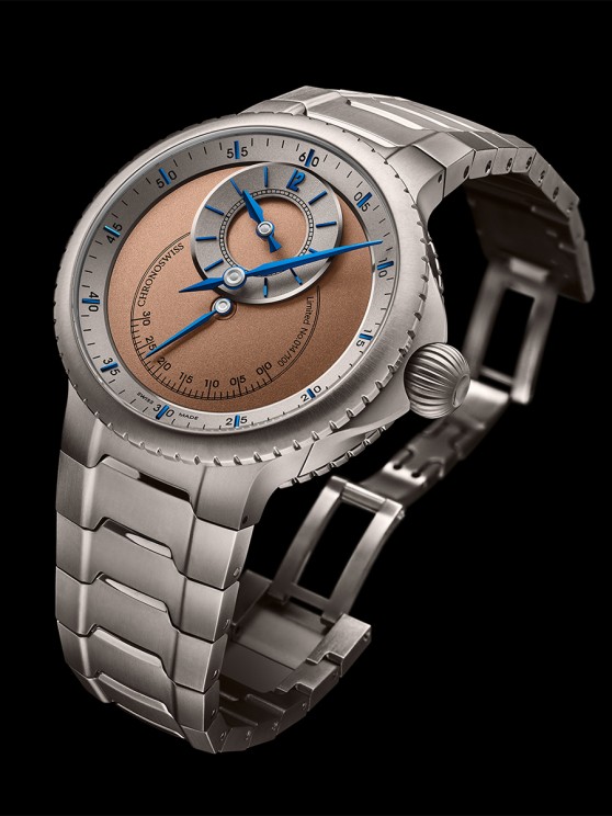 Chronoswiss PULSE One Sand flirts with the ongoing salmon trend, but takes it in a more golden direction. © Chronoswiss