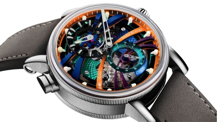 The button at 10 o'clock energises and activates the quarter repeater. © Chronoswiss