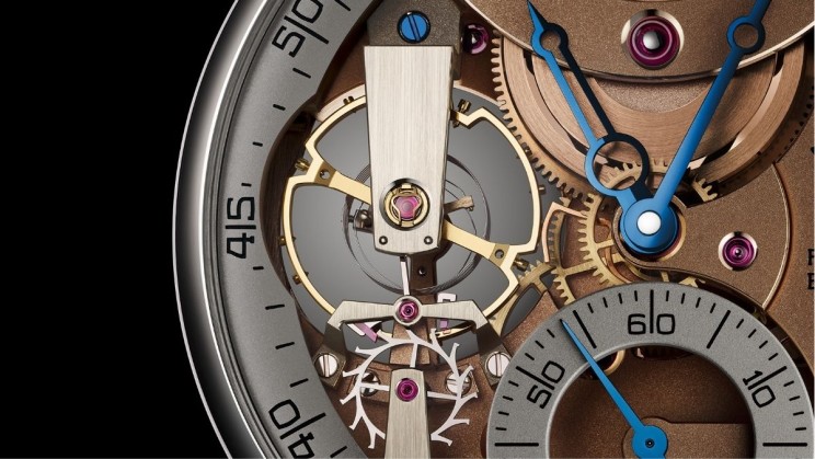FB 3SPC.3 in platinum has a transparent sapphire 'porthole' at 09 o'clock. © Ferdinand Berthoud