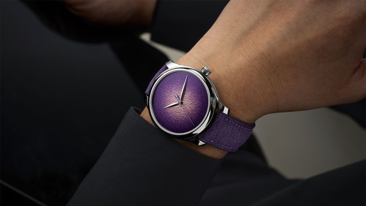 Endeavour Centre Seconds ST Concept Purple Enamel © H.Moser & Cie.