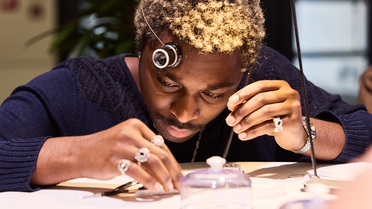 Jeune homme à INHORGENTA ©Fondation Haute Horlogerie