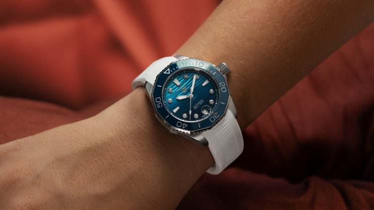 Aquaracer Professional 300 Date en bleu © Nathan Blard