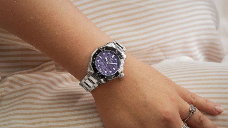 Aquaracer Professional 300 Date en violet © Nathan Blard