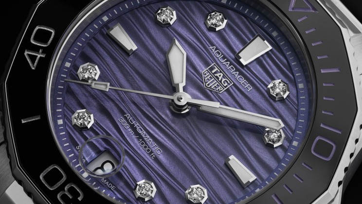 Aquaracer Professional 300 Date en violet © Worldtempus