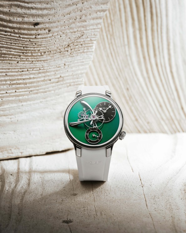 The LM101 EVO with it's green CVD dial plate © MB&F 