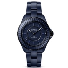 J12 Bleu 38 mm sapphires watch © Chanel