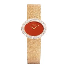 Traditional Oval Watch