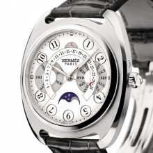 Dressage  Quantième  Perpétuel  En  Or  Blanc