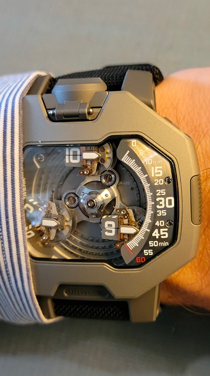 Urwerk UR-120 © David Chokron/WorldTempus