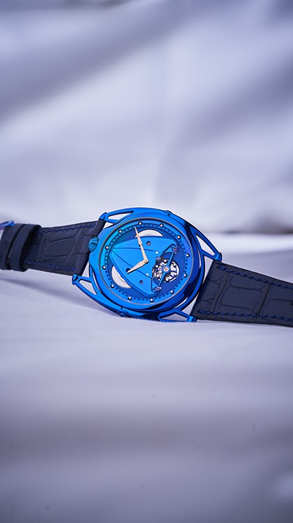DB28XP Kind of Blue © De Bethune