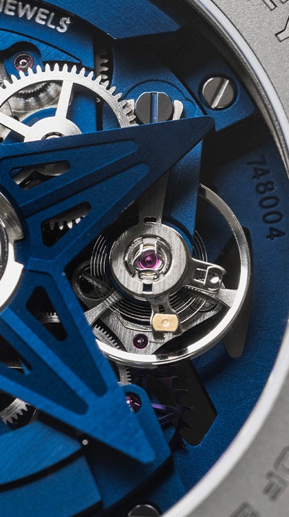 Defy Skyline Skeleton Night Surfer © Zenith&nbsp;  ​